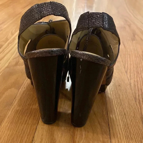 Coach 5” heel Moreen snakeskin gold print heels, open toe 7.5 B laces cut out - Picture 5 of 8